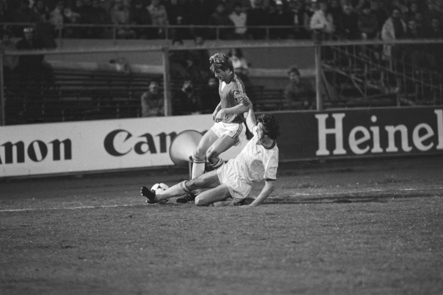 Mark Lawrenson Predictions: How the Football Legend Predicts the Future